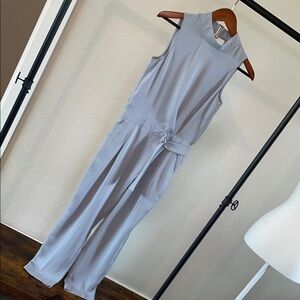 TopShop Elegant Gray Sleeveless Jumpsuit Size 4
